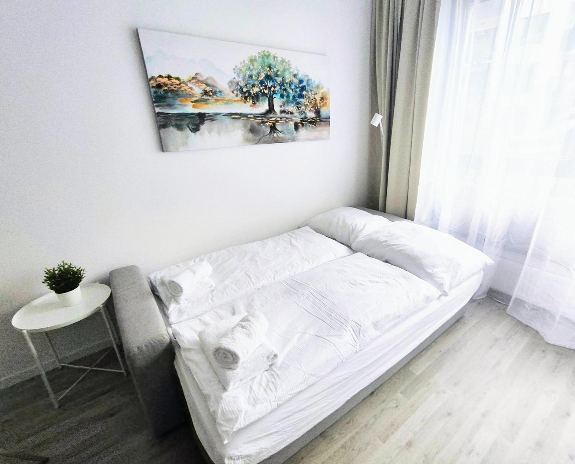 Wings - Brand New - Presidential Garden - Free Parking Lejlighed Bratislava Eksteriør billede